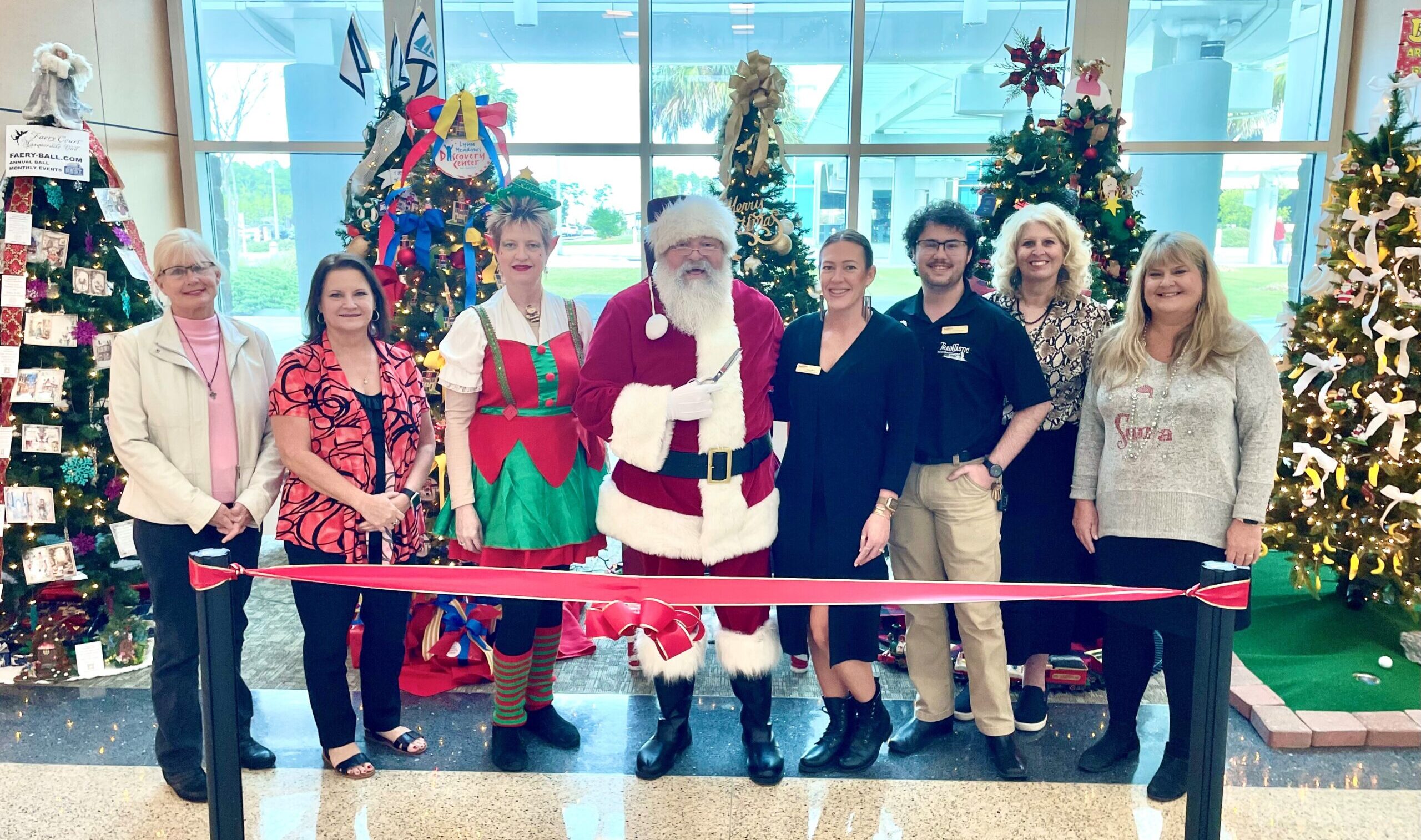 2023 Attractions Christmas Tree Display - Gulfport–Biloxi